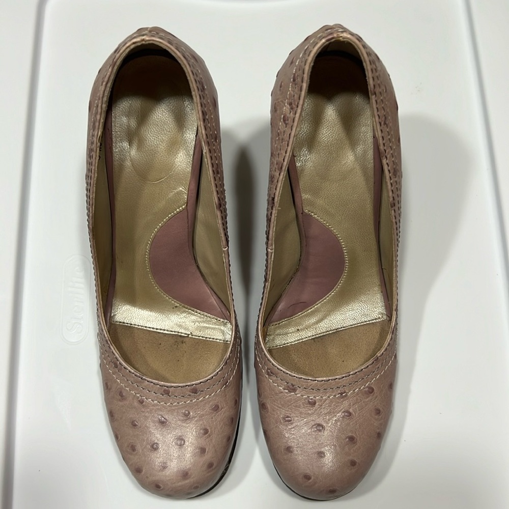 Size 8 John Fluevog Attentions Paris Pink Ostrich